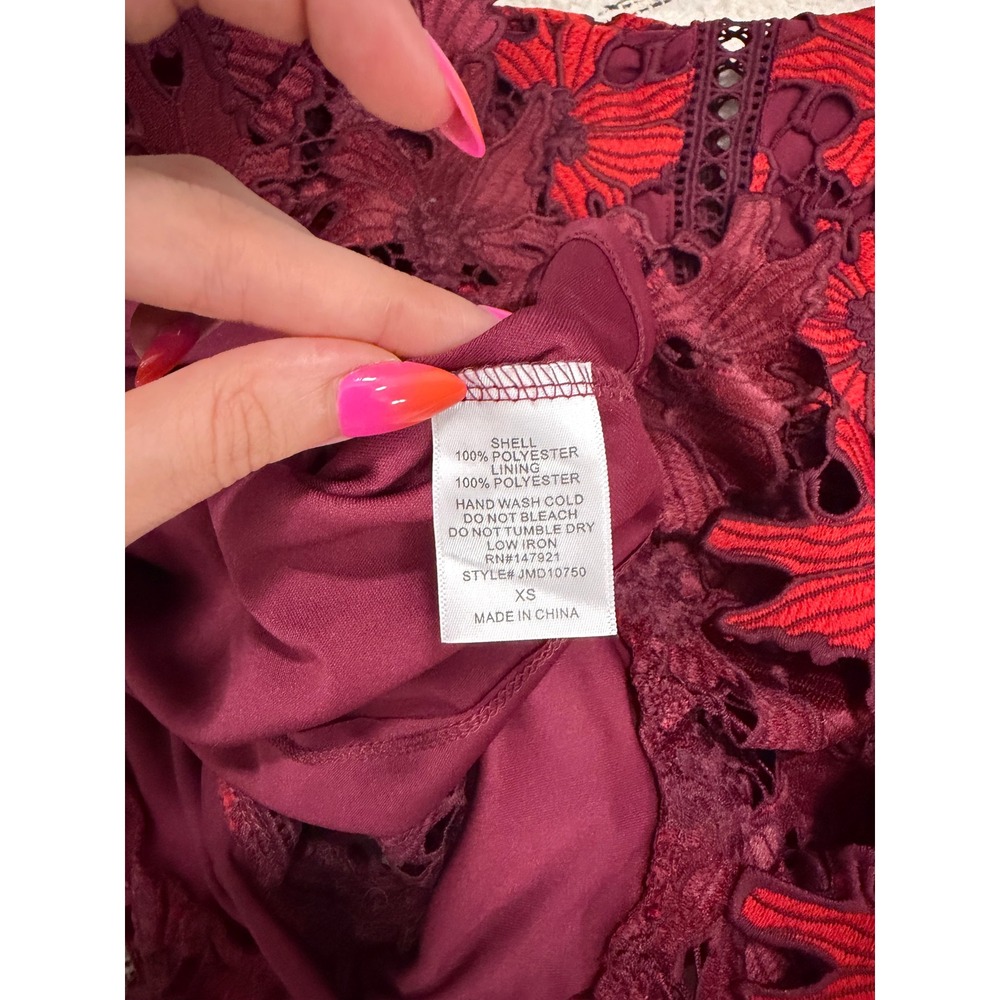 Just Me Floral Lace Mini Dress Womens XS Burgundy Red Excellent Tiered Ruffle - Picture 9 of 9